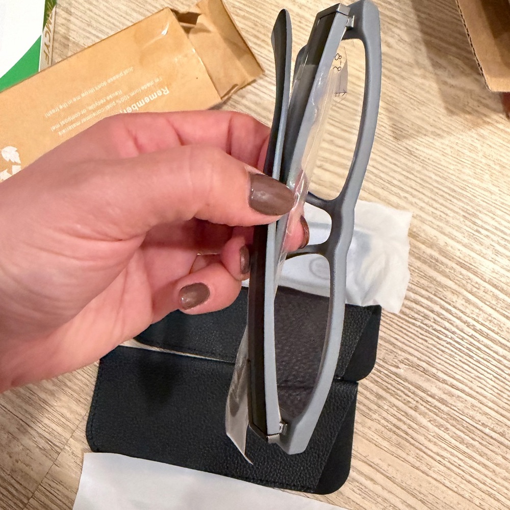 Stylish Black And Gray Rectangular Glasses - image 5